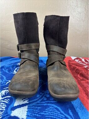 ugg boots size 8 195155